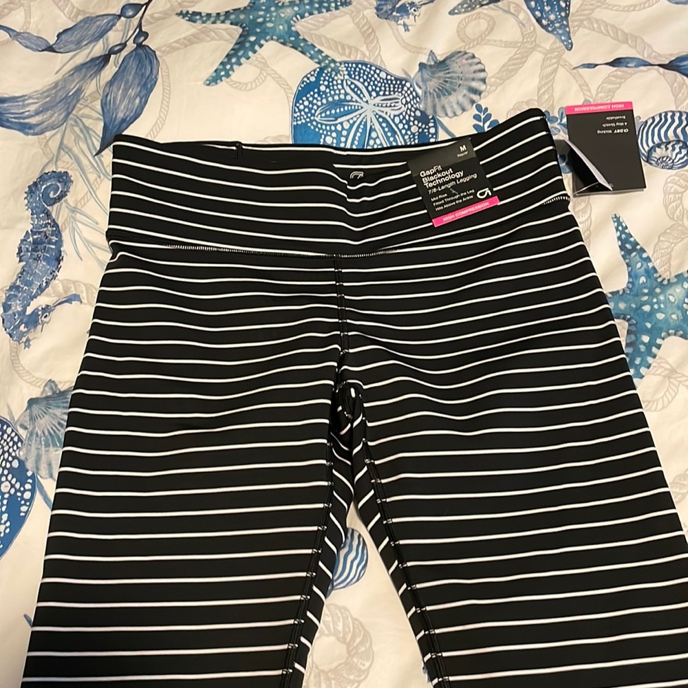 Gap fit size medium leggings